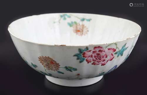 CHINESE QING PERIOD FAMILLE ROSE BOWL