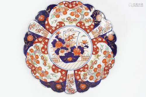 LARGE JAPANESE IMARI CHARGER