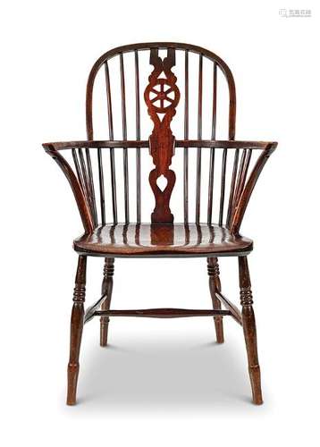 ANTIQUE WINDSOR CHAIR