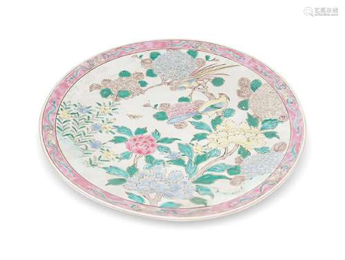 19TH-CENTURY CHINESE FAMILLE ROSE CHARGER