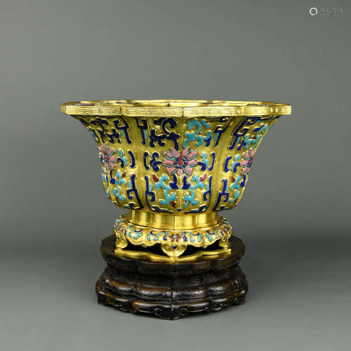 A Chinese Gilt Bronze Planter with Jade Inlaided