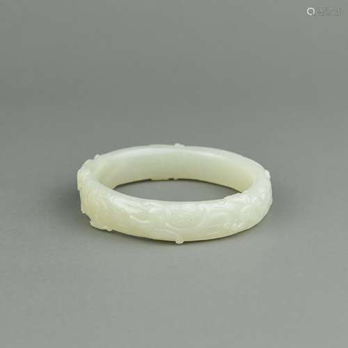 A Chinese Carved Jade Bracelet