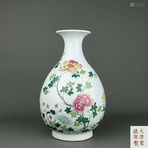 A Chinese Dou-Cai Porcelain Vase