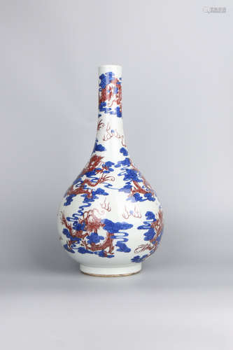 A Chinese Blue and White Porcelain Vase