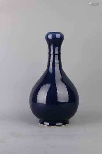 A Chinese Blue Glazed Porcelain Vase