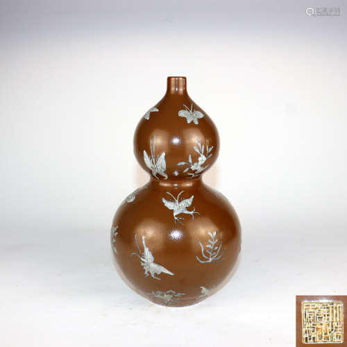 A Chinese Brown Glazed Porcelain Double Gourd Vase
