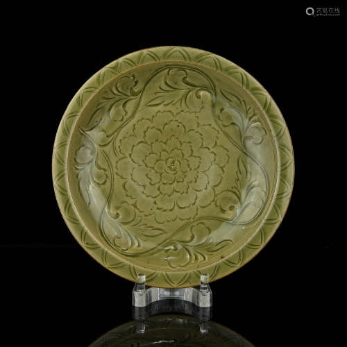 A Chinese Yao-Zhou Porcelain Plate
