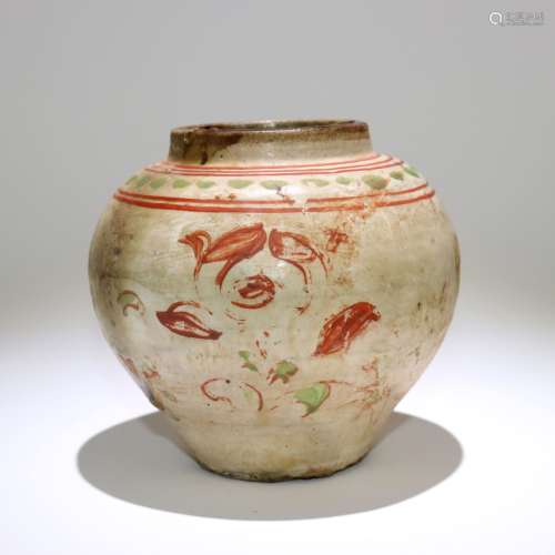 A Chinese Red and Green Glazed Porcelain Jar