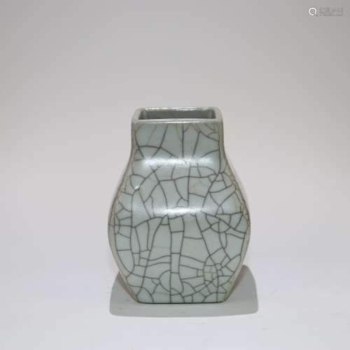A Chinese Ge-Type Glazed Square Vase