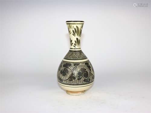 A Chinese Ji-Zhou Porcelain Vase