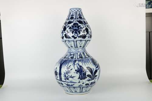 A Chinese Blue and White Porcelain Vase