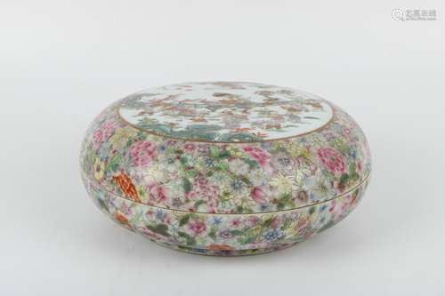 A Chinese Famille-Rose Porcelain Box with Cover