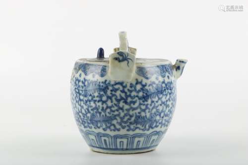 A Chinese Blue and White Porcelain Water Dropper
