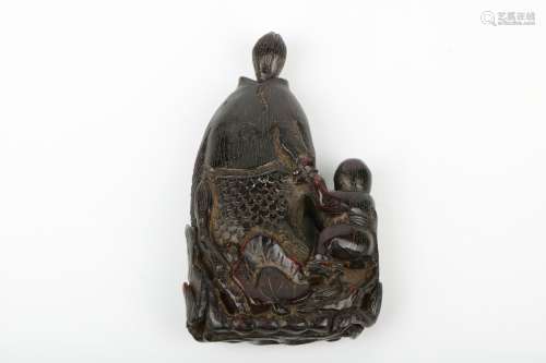 A Chinese Carved Horn Snuff Bottle