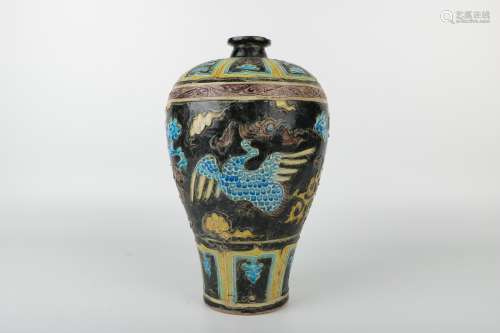 A Chinese Enamel Porcelain Vase