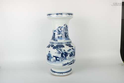 A Chinese Blue and White Porcelain Vase