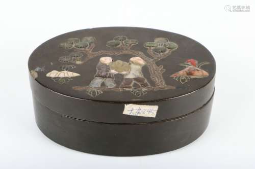 A Chinese Lacquer Box with Cover