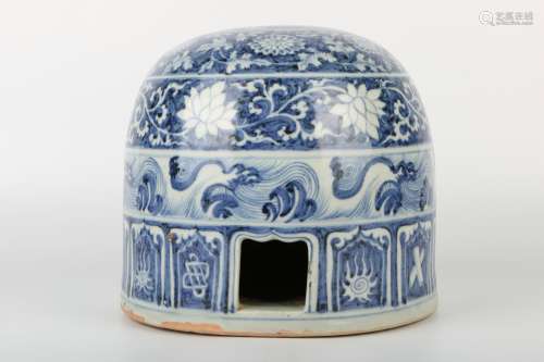 A Chinese Blue and White Porcelain Ger