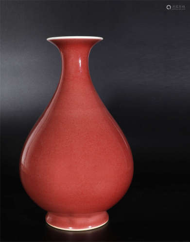 乾隆 霁红釉玉壶春瓶