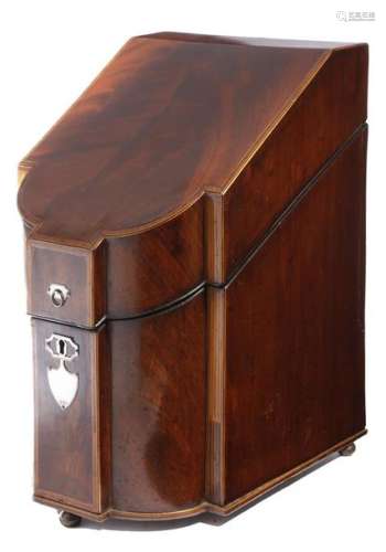 A late George III mahogany knife box, with kingwoo…