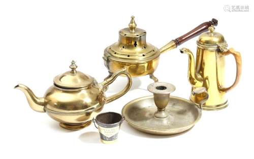 A small collection of brass ware, comprising: an 1…