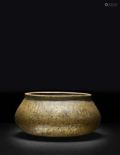 A 14th century Fars brass bowl, with interlaced de…