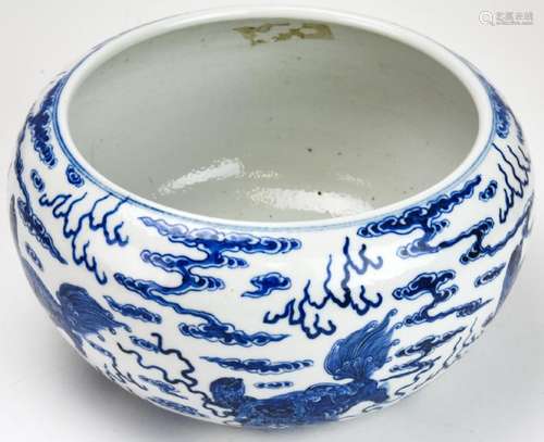 Chinese Hand Painted Porcelain Blue/White Bowl