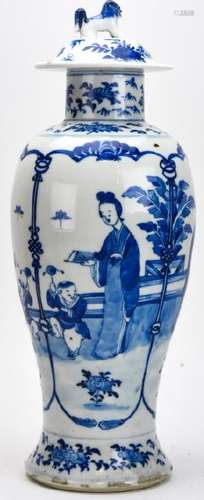 Early 20th C Chinese Porcelain Garniture Vase