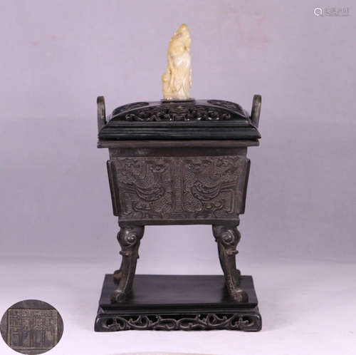 A BRONZE CASTED DOUBLE EAR SQUARE CENSER