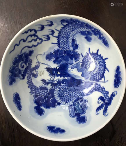 A WHITE&BLUE GLAZE CASTED DRAGON PATTERN BOWL