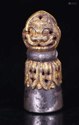 A TIBETAN GILT IRON CASTED LION SHAPED SEAL