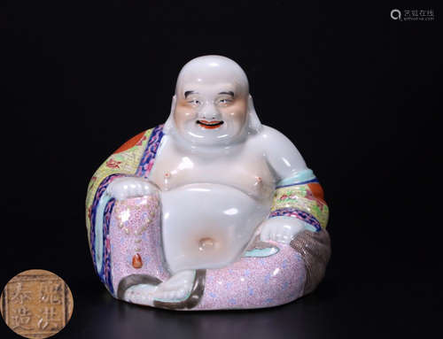 A FAMILLE ROSE GLAZE MAITREYA BUDDHA