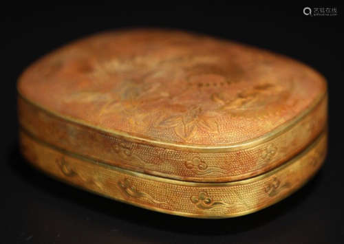 A GILT SILVER CASTED CRANE PATTERN BOX