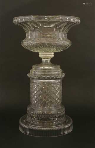 A William Yeoward cut glass centrepiece