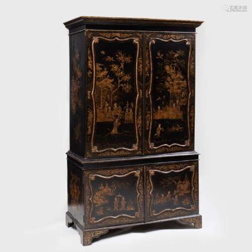 George III Style Black Lacquer and Parcel-Gilt Linen