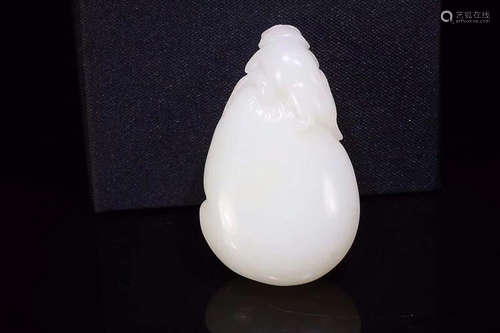 HETIAN JADE LONGEVITY MONKEY CARVING