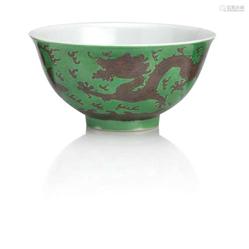 Daoguang six-character seal mark A green-ground aubergine-enamelled and incised 'dragon' bowl