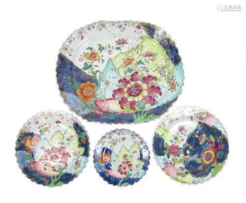 Qianlong  Four pieces of famille rose tobacco leaf pattern dinner ware