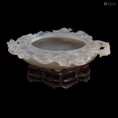 Bearing Qianlong four-character zhuanshu mark but 19th century An agate brush washer