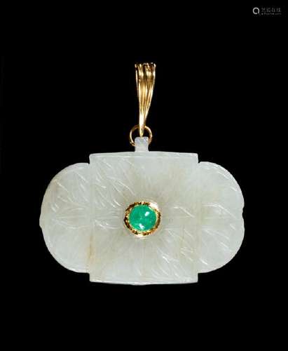 A Chinese Yellow Gold Mounted Jade Pendant EARLY 20TH