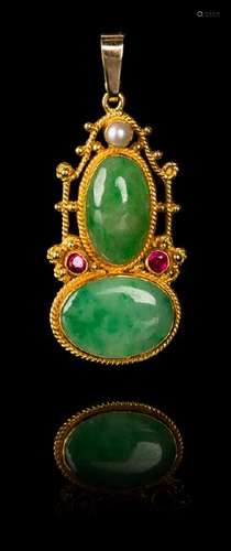 A Chinese Jadeite and 22K Gold Pendant 20TH CENTURY