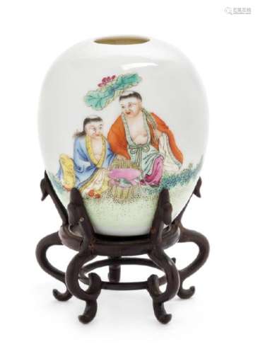 A Chinese Famille Rose Porcelain Jar REPUBLIC PERIOD