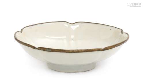 A Chinese Ding-Type White Glazed Porcelain Lobed Plate