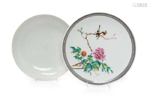 Two Chinese Porcelain Plates EARLY 20TH CENTURY