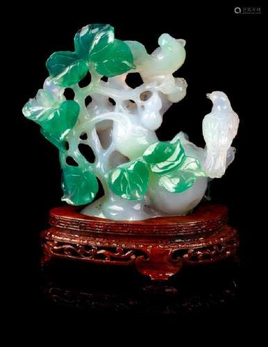 A Chinese Agate Carving 20TH CENTURY depicting birds