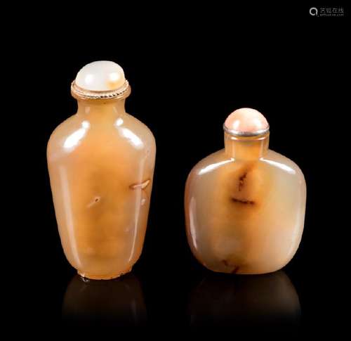 Two Chinese Agate Snuff Bottles 19TH CENTURY the first