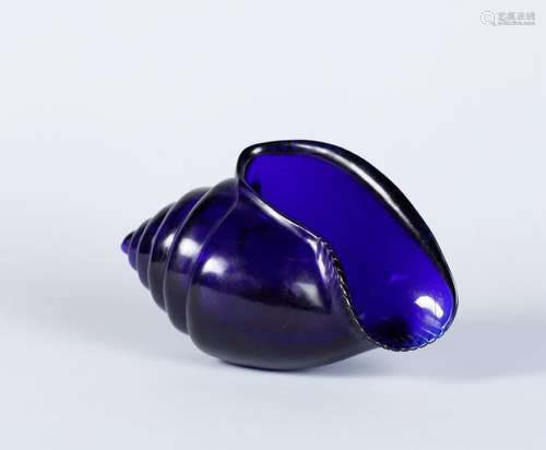 A CHINESE BLUE PEKING GLASS SEA SHELL, QING DYNASTY