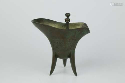 A CHINESE BRONZE JUE, QING DYNASTY