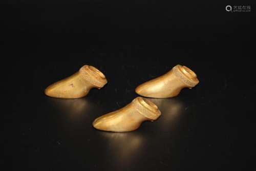 A GROUP OF CHINESE GILT BRONZE BEAST'S TOES, QING