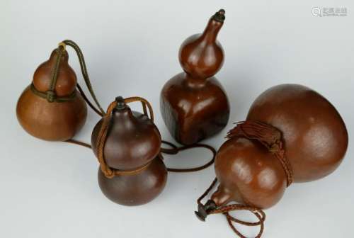 A GROUP OF CHINESE GOURDS
